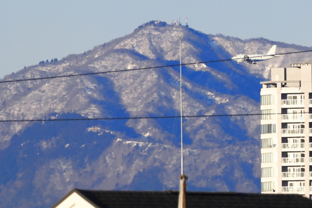 250206_IMG_2102_AD_自衛隊・P13哨戒機・大山1252m_GV.JPG