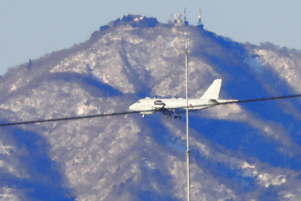 250206_IMG_2102_AD_自衛隊・P16哨戒機・大山1252m_GV.JPG