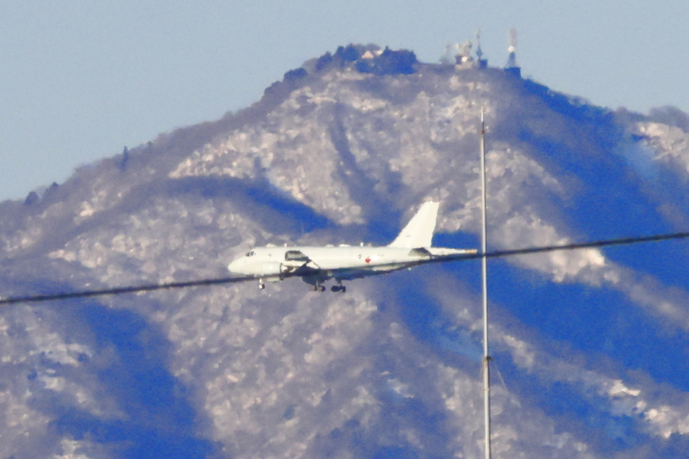 250206_IMG_2102_AD_自衛隊・P17哨戒機・大山1252m_GV.JPG