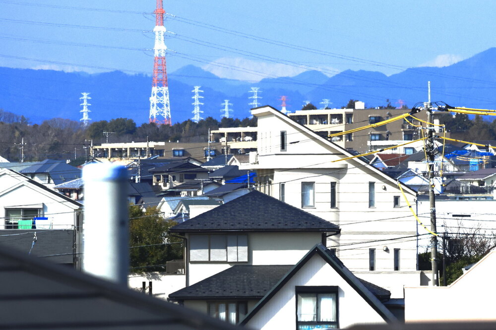 250216_IMG_5379_AD_南アルプス白峰三山霞む_青葉台上_2X3.JPG